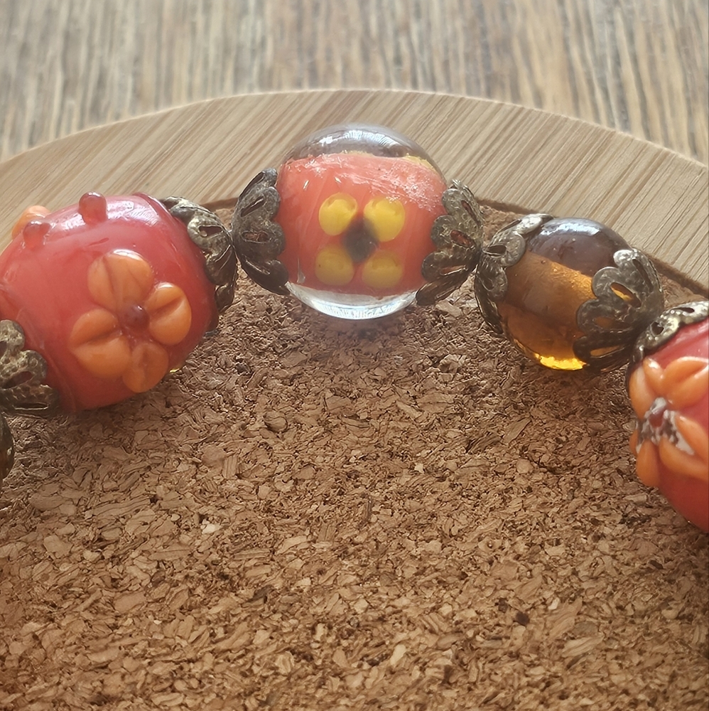 Vintage Art Deco Hand Crafted Stretchy Beaded Bracelet. - Picture 4 of 6